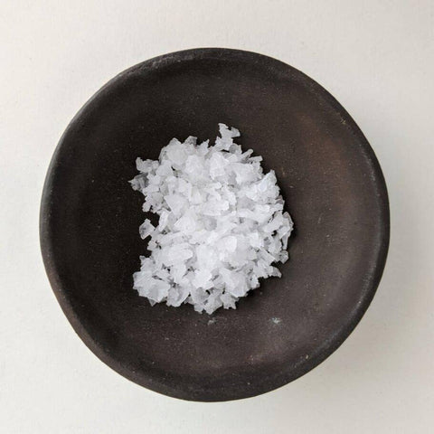 Curio Cyprus Flake Salt Pyramid Crystals 6 Pack Case