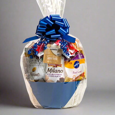 Jenny's Small Classic Gift Basket - Gourmet Snacks & Treats - Best Seller
