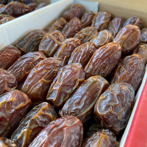 Fancy Tight-Skinned Medjool Dates