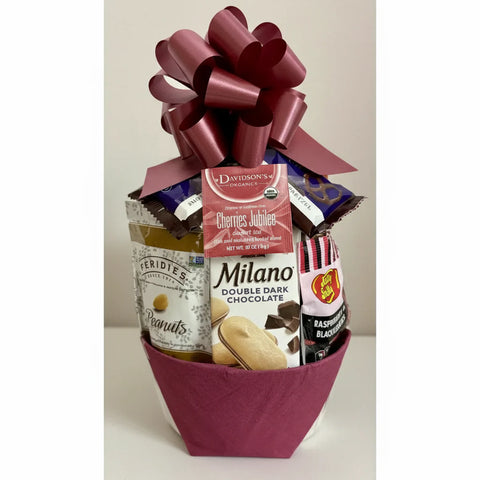 Jenny's Small Classic Gift Basket - Gourmet Snacks & Treats - Best Seller