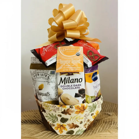 Jenny's Small Classic Gift Basket - Gourmet Snacks & Treats - Best Seller